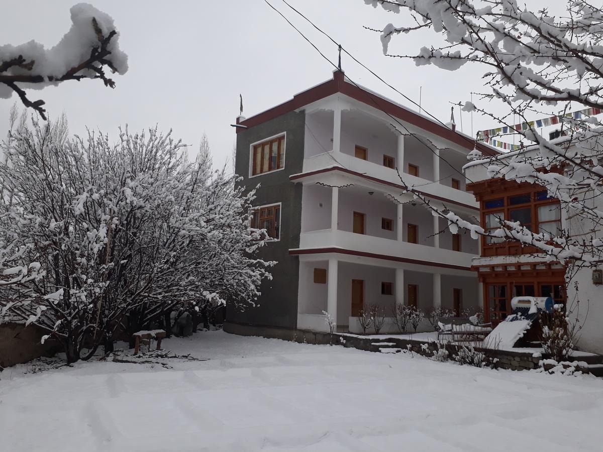 Hotel Jorchung Λεχ Εξωτερικό φωτογραφία