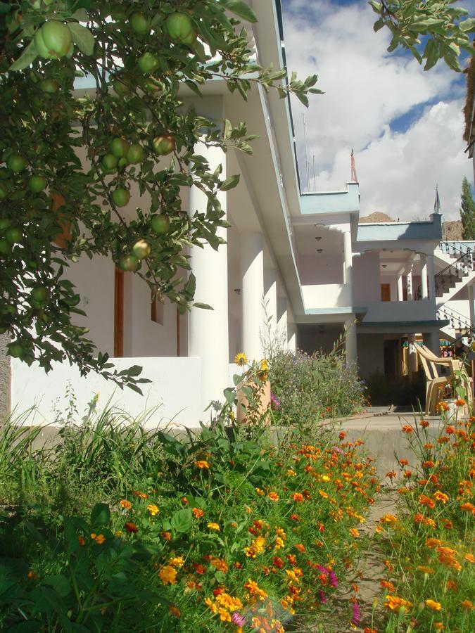 Hotel Jorchung Λεχ Εξωτερικό φωτογραφία