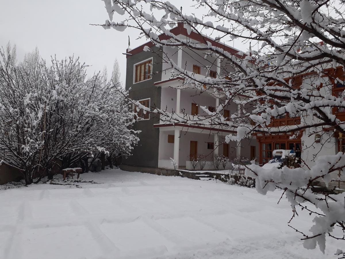 Hotel Jorchung Λεχ Εξωτερικό φωτογραφία
